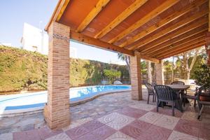 CHALET DE 3 DORMITORIOS 2 BAÑOS, PISCINA EN TORREVIEJA ZONA LOS FRUTALES (ALICANTE) photo 0