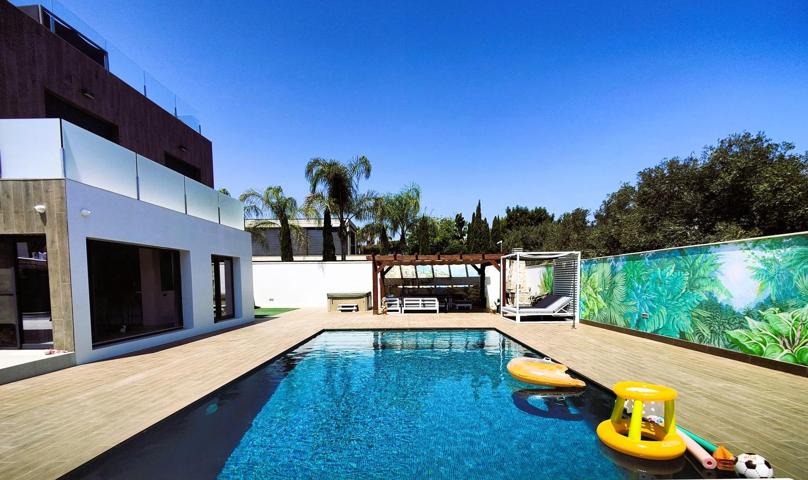 Impresionante villa de lujo a pie de playa en Cabo Roig photo 0