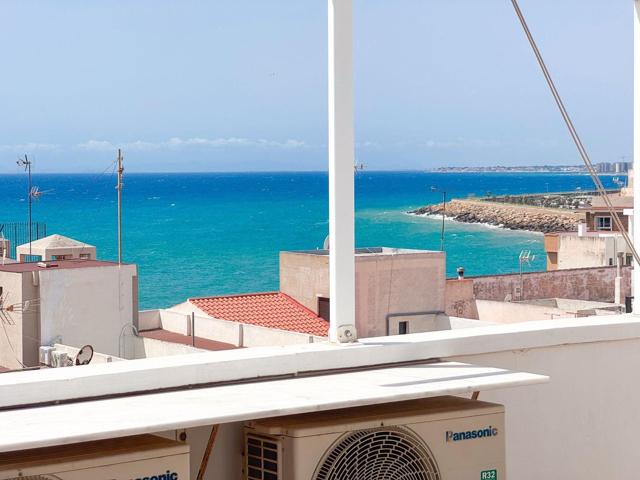 Lujoso Ático en Torrevieja con Impresionantes Vistas al Mar! photo 0