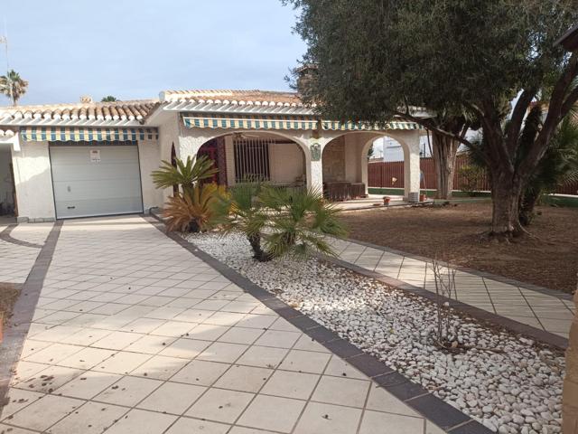 Villa con grande parcela en Campoamor photo 0