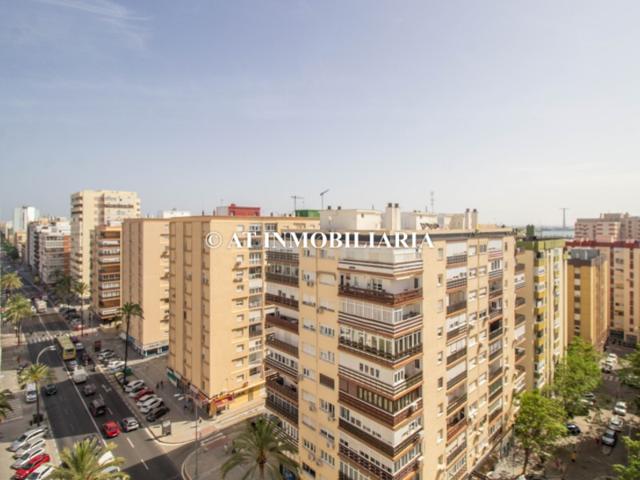 Piso En venta en Cádiz photo 0