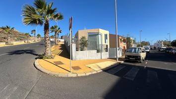 Villa En venta en Arico photo 0