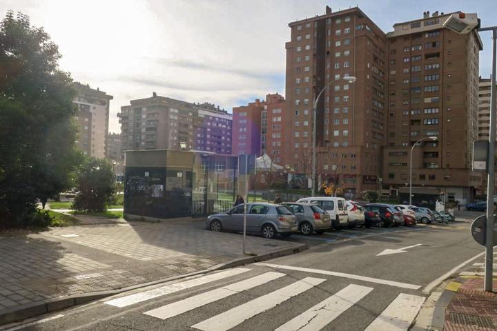 Plaza de garaje en venta photo 0