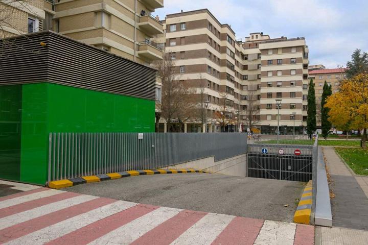 Plaza de garaje y trastero photo 0