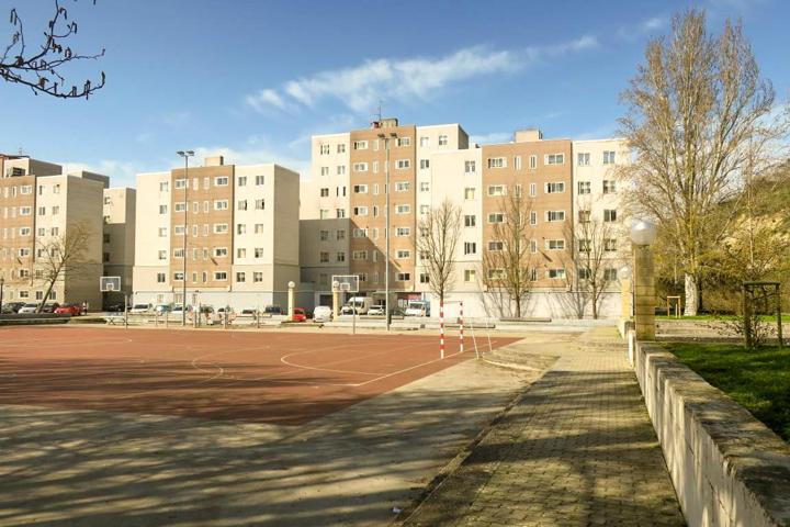 Piso en venta en Grupo Urdanoz photo 0