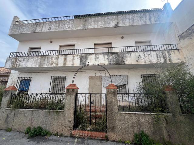 Casa En venta en Huetor Vega, Huetor Vega photo 0