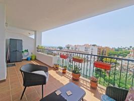 Piso en venta en Calahonda photo 0