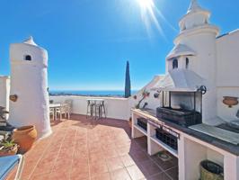 Espectacular Ático con Solárium Privado y Vistas al Mar en Calahonda photo 0