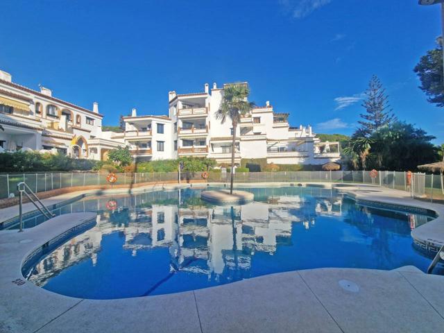 Piso en venta en Calahonda photo 0