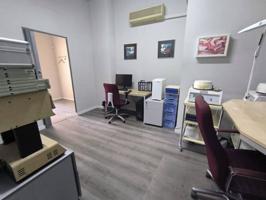 Local en venta en Sant Andreu de La Barca photo 0