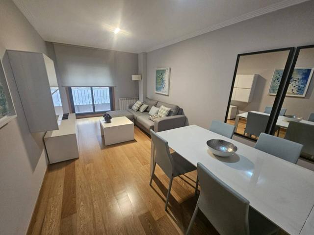 Apartamento céntrico amueblado y con garaje photo 0