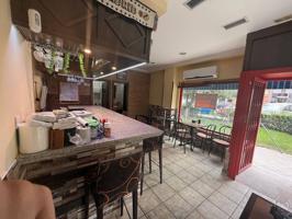 Local en venta en Calle del Ampurdán photo 0