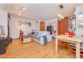 Piso en venta en Calle Mayorazgo photo 0