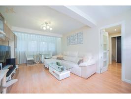 Piso en venta en Calle de las Alpujarras, 21 photo 0