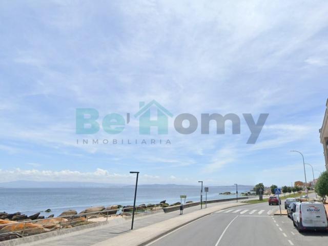 Local En alquiler en Ribeira photo 0