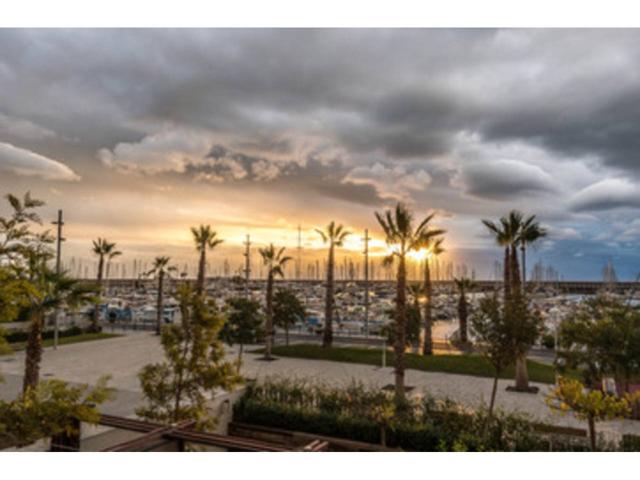 Tu Nuevo Hogar en Cirera! Luminoso Piso con solo 5 Vecinos y Todas las Comodidades photo 0