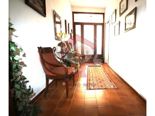 Casa con encanto en el Eixample – amplia, luminosa y sin gastos de comunidad. photo 0