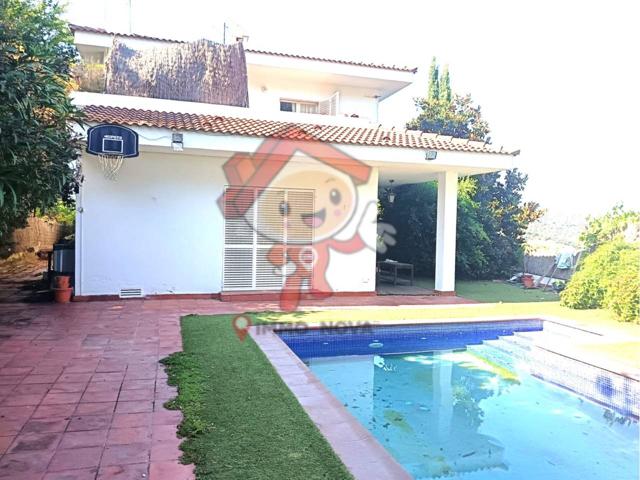 Casa Familiar con Piscina y Vistas en Vistamar photo 0