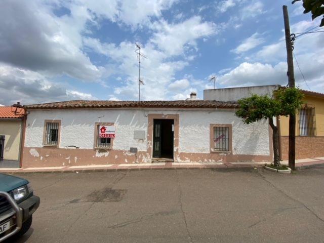 CASABANCO VENDE VIVIENDA A REFORMAR EN LA ALBUERA. photo 0