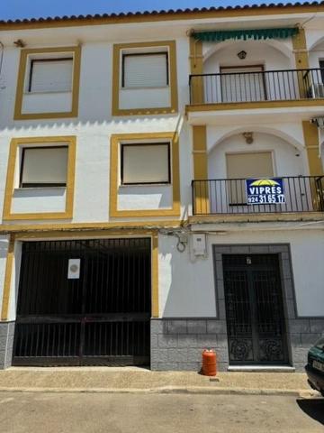 CASABANCO VENDE PISO DE TRES DORMITORIOS EN MONTERRUBIO DE LA SERENA. photo 0