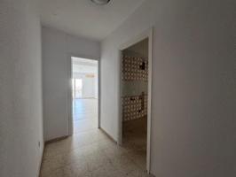 CASABANCO VENDE PISO DE TRES DORMITORIOS EN  MERIDA. photo 0