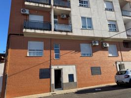 CASABANCO VENDE PISO DE TRES DORMITORIOS EN ALMENDRALEJO. photo 0