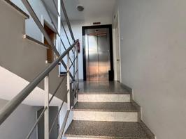 CASABANCO VENDE  PISO DE CUATRO DORMITORIOS EN ALMENDRALEJO photo 0