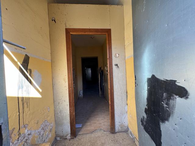 CASABANCO VENDE VIVIENDA  A REFORMAR EN  BADAJOZ. photo 0