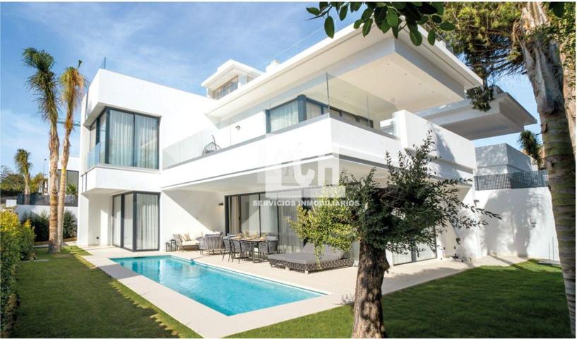 Casa De Campo En venta en Puerto Banús, Marbella photo 0