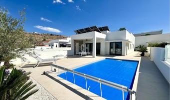 Villa En venta en Benijófar, Benijófar photo 0