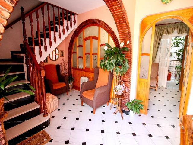 Casa En venta en Coín photo 0