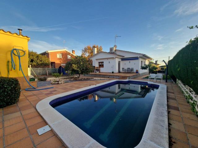 Gran parcela plana con piscina photo 0