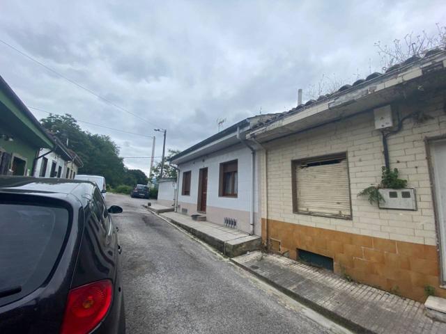 Casa en venta en La Felguera photo 0