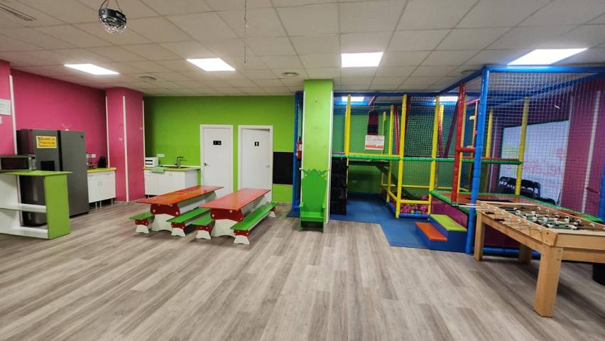 Local En venta en Parla photo 0