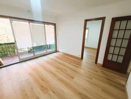 Piso en venta en Centre-Can Mariner photo 0