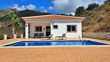 Encantadora Casa de Campo en Arenas: 3 Dormitorios, Piscina Privada y Vistas Espectaculares photo 0