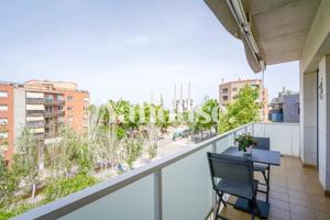 Piso en venta en Sant Adrià de Besòs de 108 m2 photo 0