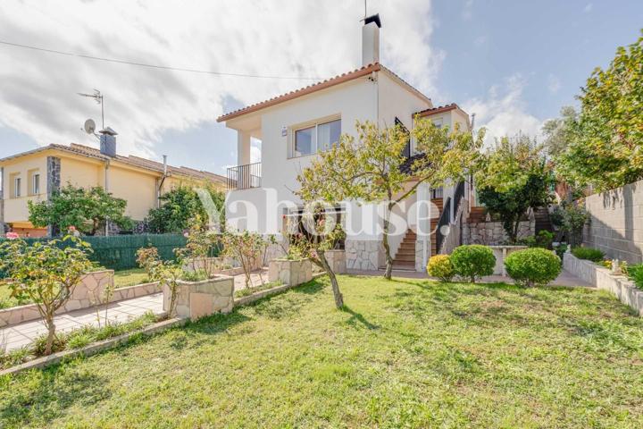 Casa - Chalet en venta en El Mas Móra de 476 m2 photo 0