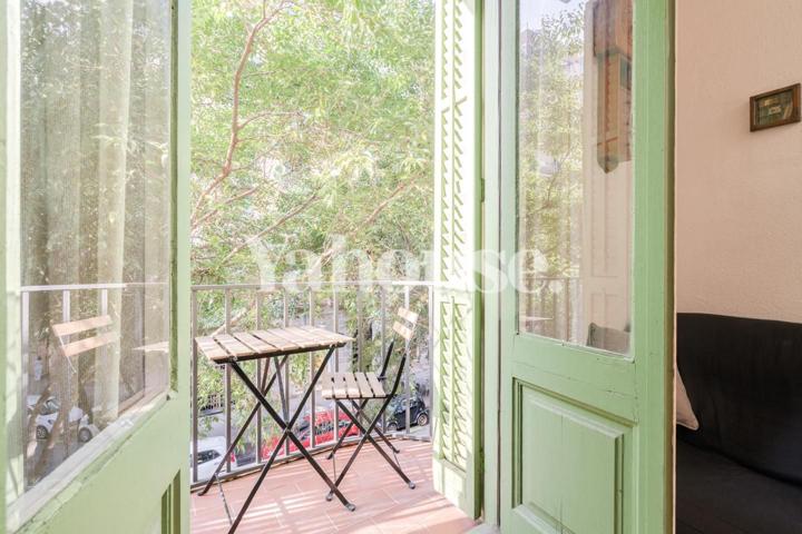 Piso en venta en Barcelona de 68 m2 photo 0