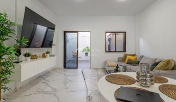 Casa-Chalet en Venta en Arona Santa Cruz de Tenerife photo 0