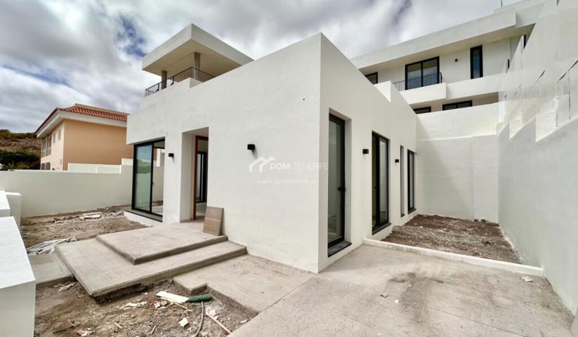 Casa-Chalet en Venta en Adeje LOS OLIVOS Santa Cruz de Tenerife photo 0