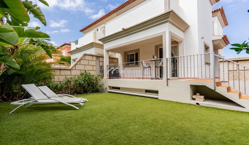 Casa-Chalet en Venta en Adeje Santa Cruz de Tenerife photo 0