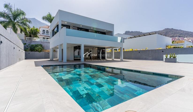 Casa-Chalet en Venta en Adeje Santa Cruz de Tenerife photo 0