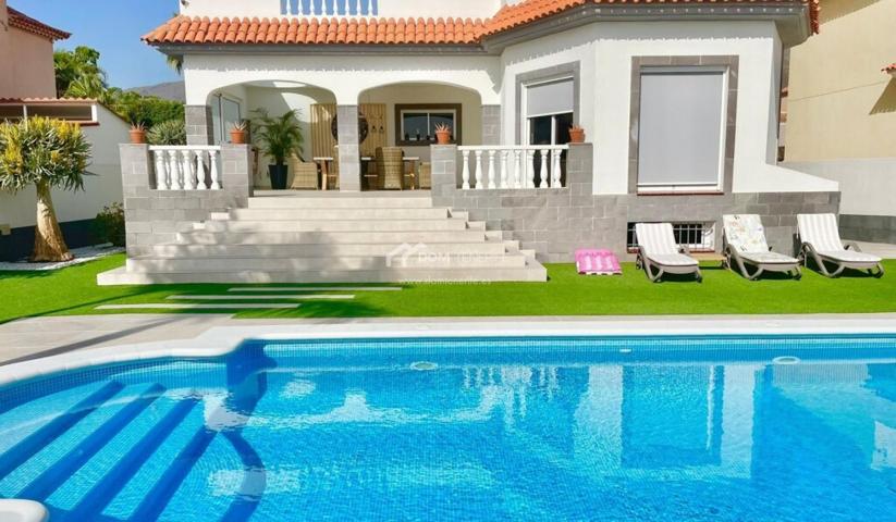 Casa-Chalet en Venta en Adeje Santa Cruz de Tenerife photo 0