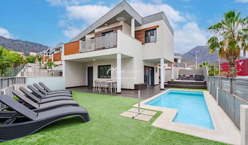 Casa de pueblo en Venta en Adeje Santa Cruz de Tenerife photo 0