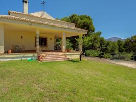 Chalet independiente con parcela en la Sierra del Maigmó. photo 0