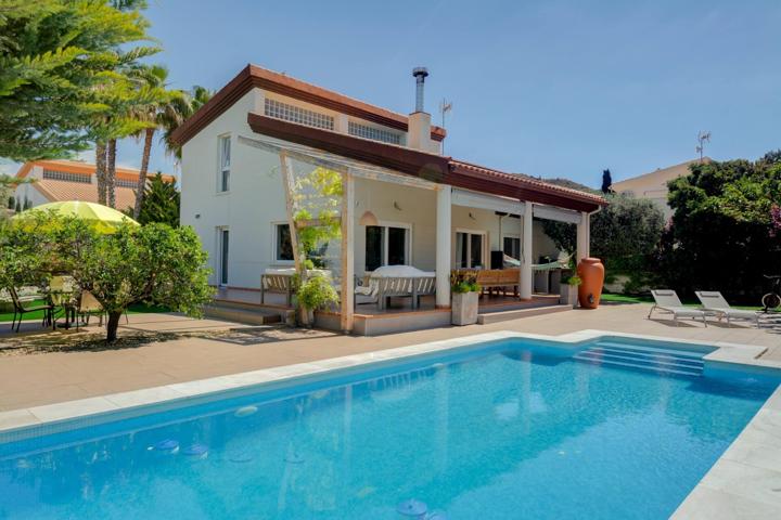 Chalet de 4 habitaciones con piscina y huerto en Bonalba Alta (Busot) photo 0