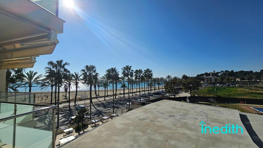 Precioso piso una hab. con vistas al mar en pleno paseo marítimo de Vilanova photo 0