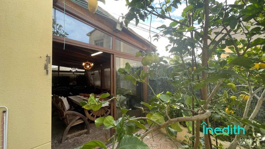 Gran casa con muchos espacios y mucha luz para gran famiia! photo 0