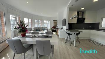 Preciosa casa con grand jardin photo 0